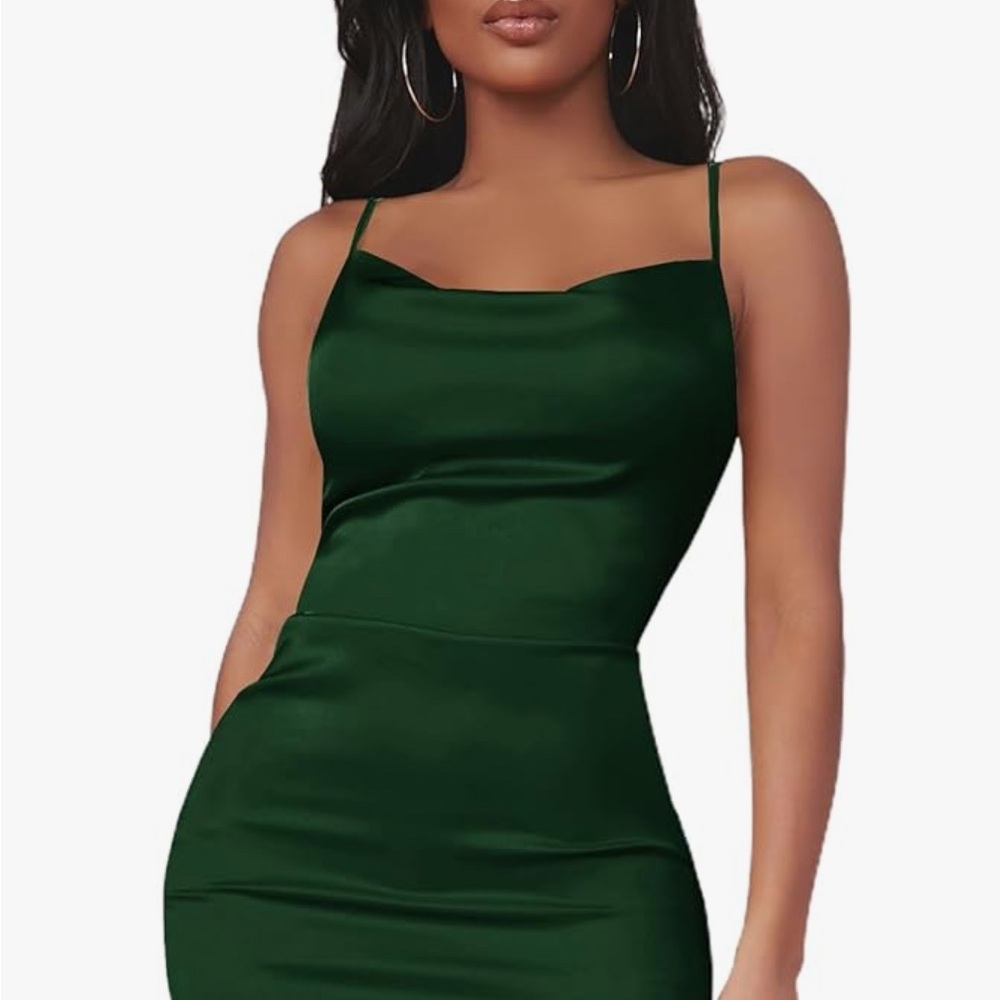 Elegant Green Silky Sleeveless Dress